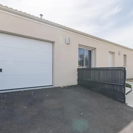 Maison Neuve Avec Terrasse Et Pergola
