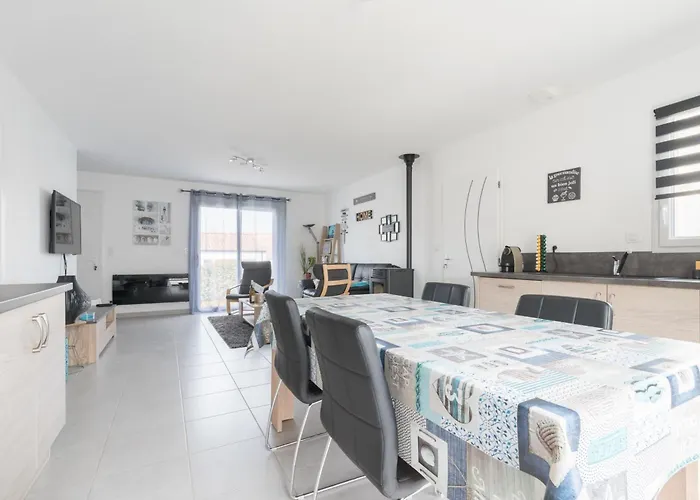 Maison Neuve Avec Terrasse Et Pergola 波尔尼克